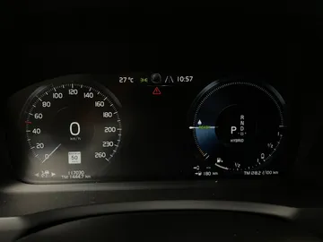 2020 Volvo XC90 - image 20