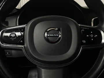 2020 Volvo XC90 - image 19