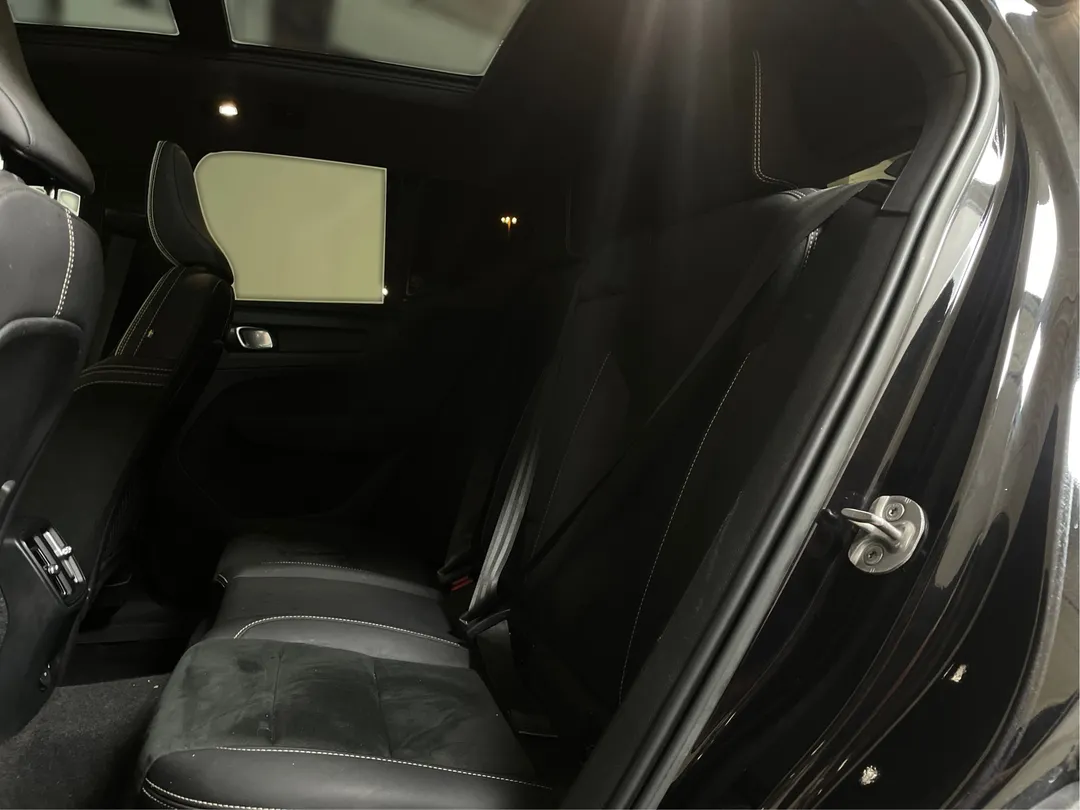 2023 Volvo XC40 Recharge Pure Electric Ultimate, photo 2