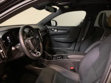 2023 Volvo XC40 Recharge Pure Electric - image 3