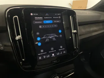 2023 Volvo XC40 Recharge Pure Electric - image 24