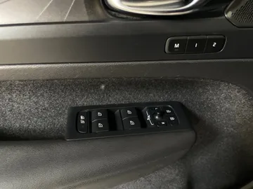 2023 Volvo XC40 Recharge Pure Electric - image 19