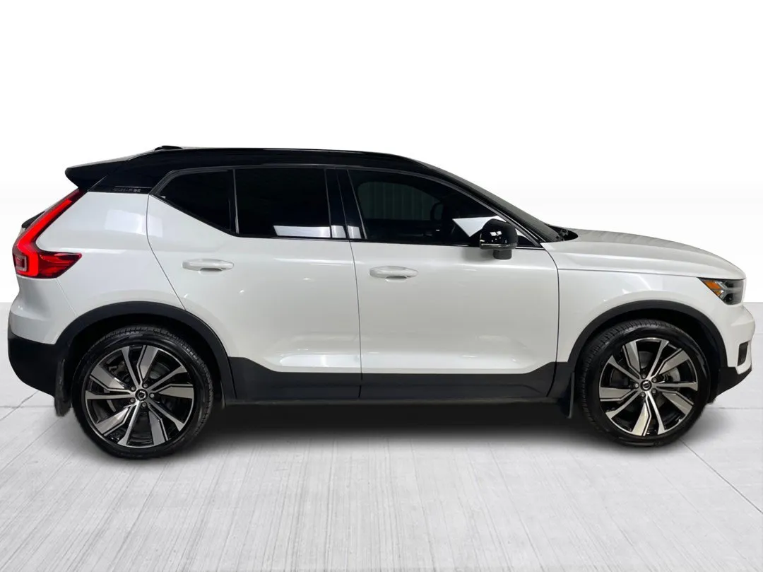 2021 Volvo XC40 for sale - photo 2