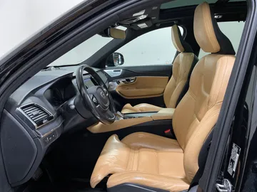 2022 Volvo XC90 Recharge - image 10