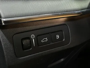 2022 Volvo XC90 Recharge - image 38