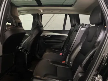 2022 Volvo XC90 Recharge - image 12