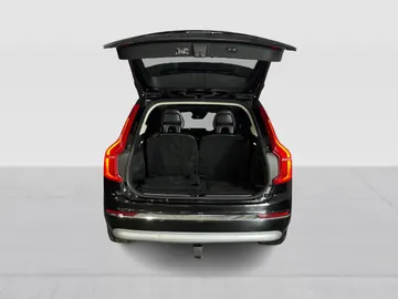 2022 Volvo XC90 Recharge - image 13