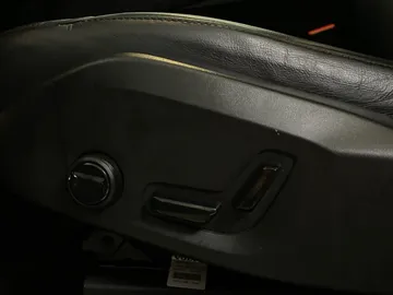 2022 Volvo XC90 Recharge - image 18
