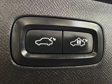2022 Volvo XC90 Recharge - image 20