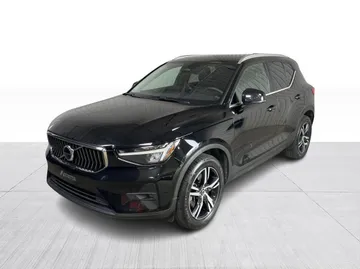 2023 Volvo XC40 - image 10