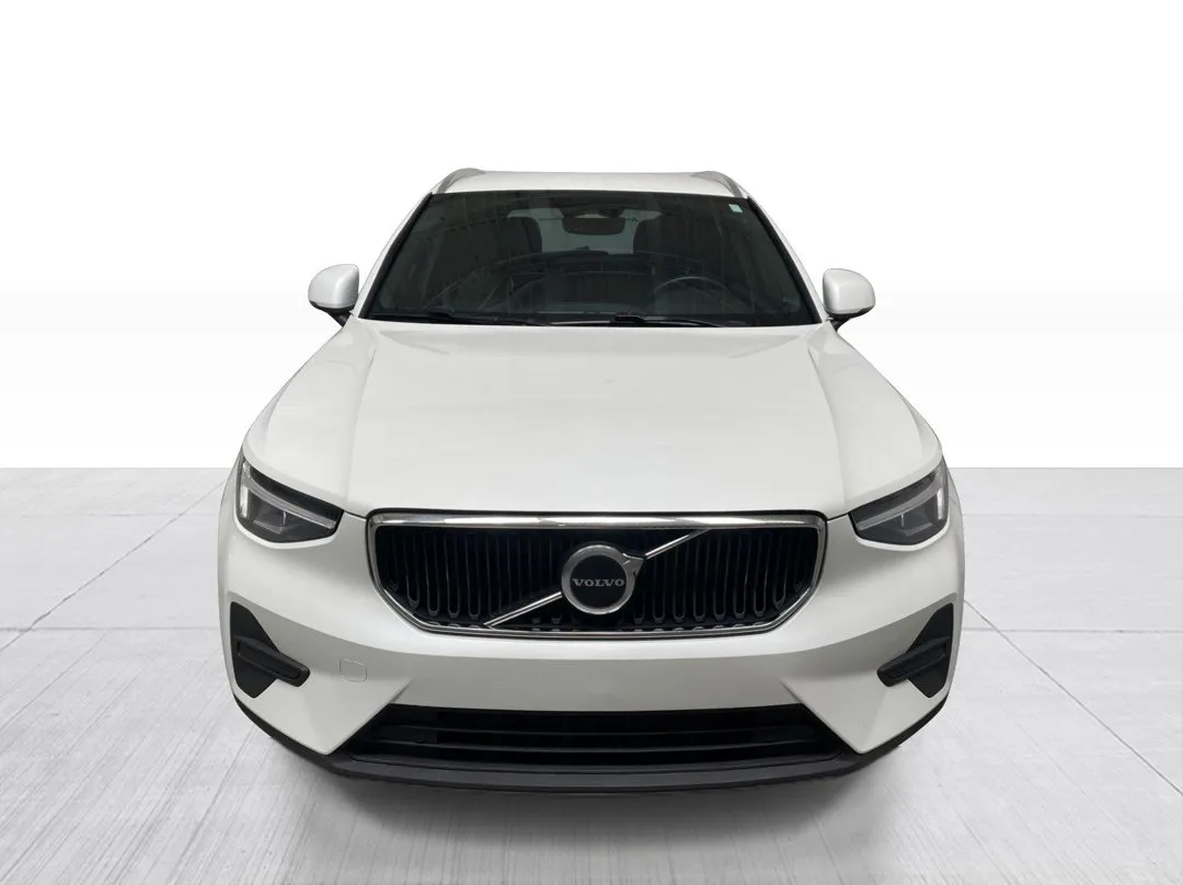 2023 Volvo XC40 — photo 7