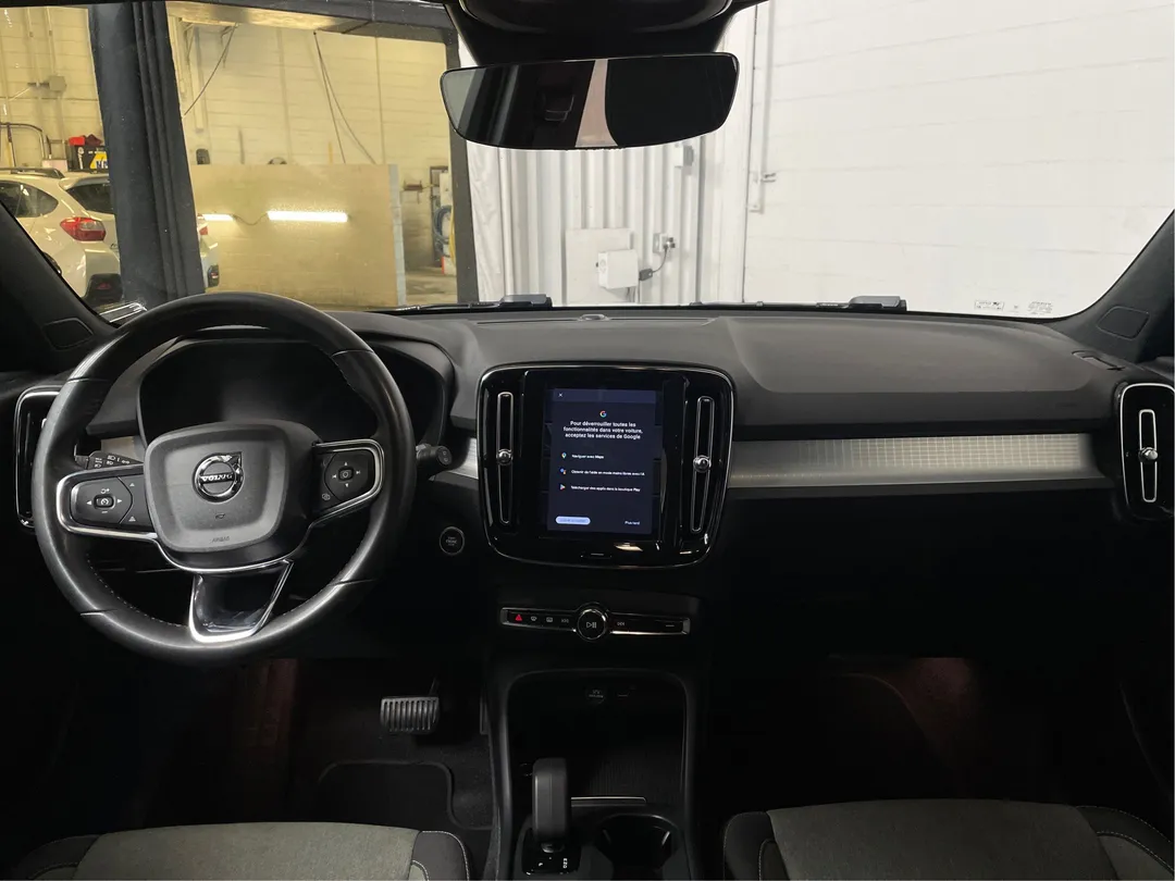 2023 Volvo XC40 — photo 4