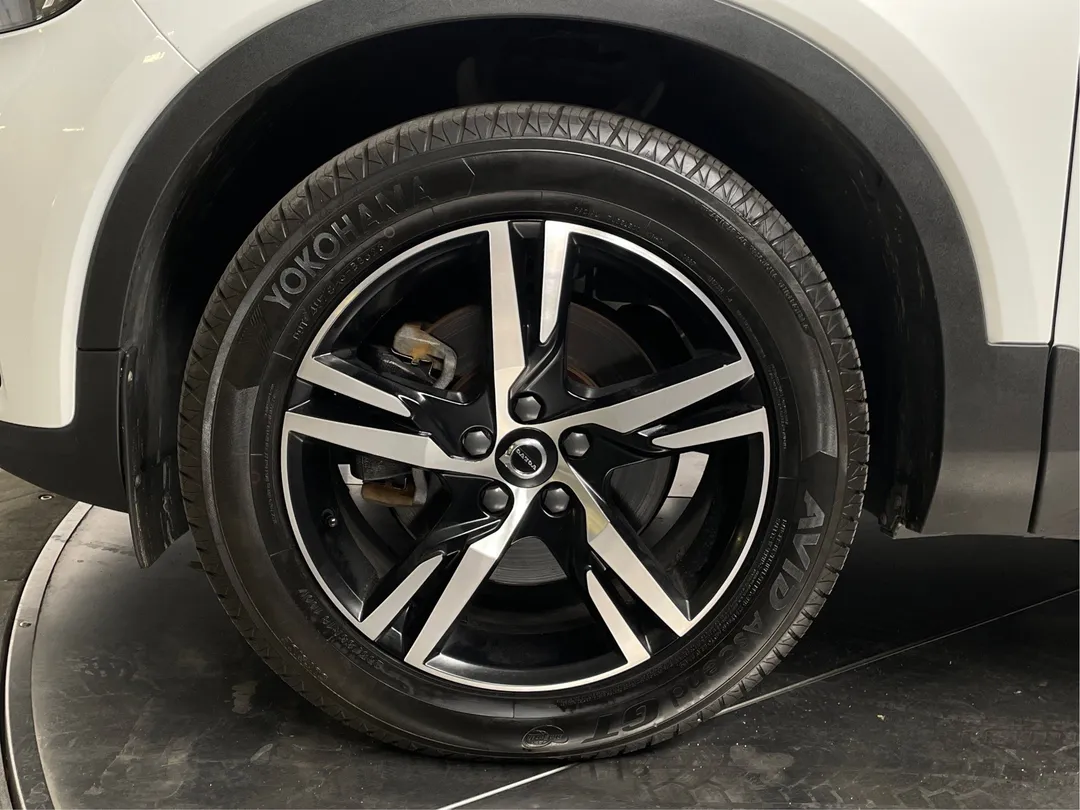 2023 Volvo XC40 — photo 5