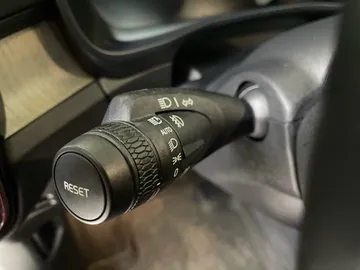 2024 Volvo XC40 - image 20