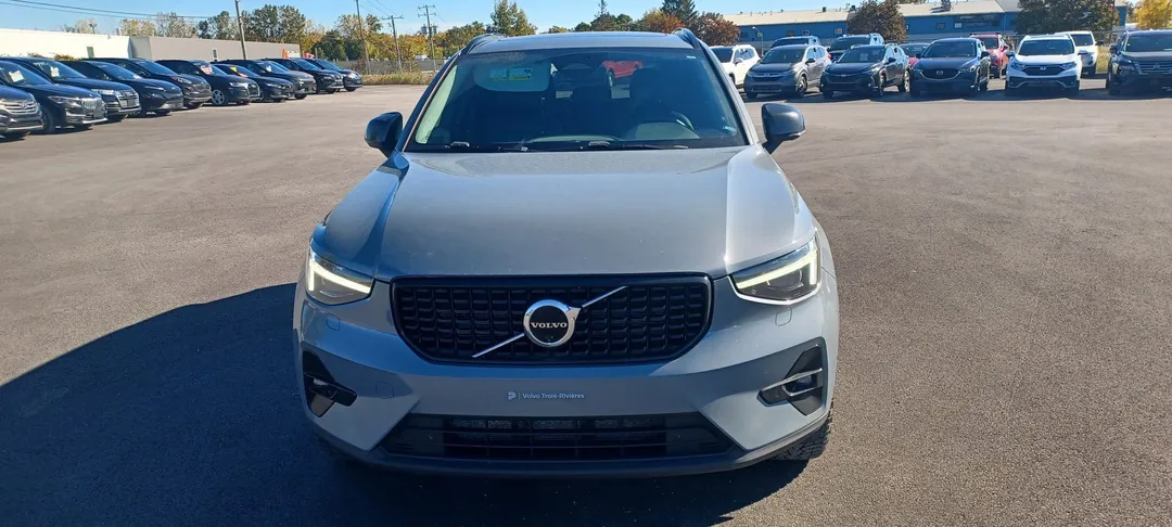 2023 Volvo XC40 for sale - photo 2