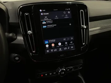2023 Volvo XC40 - image 30