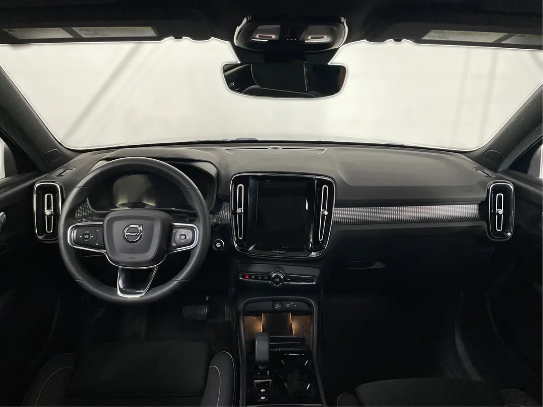 2023 Volvo XC40 — photo 4