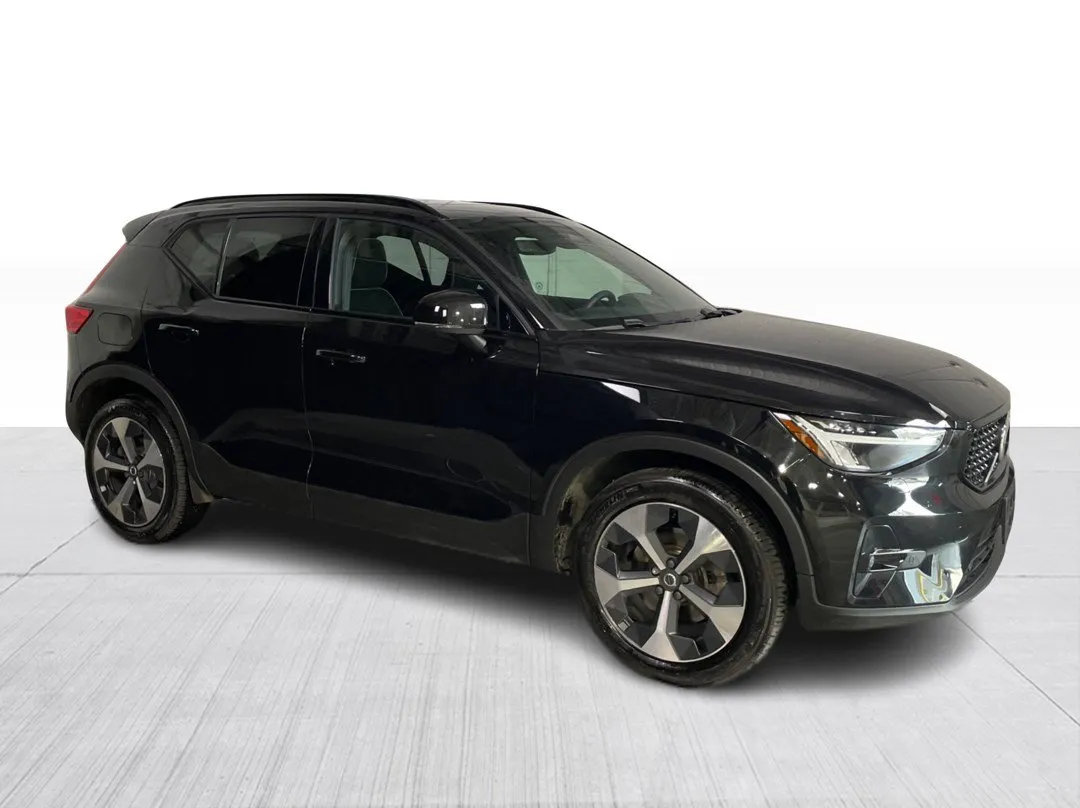 2023 Volvo XC40