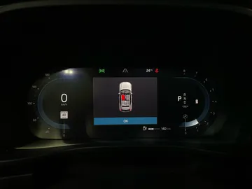2023 Volvo XC40 - image 18