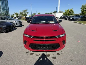 2023 Dodge Hornet - image 2