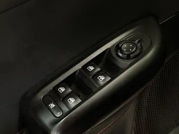 2023 Dodge Hornet - image 20