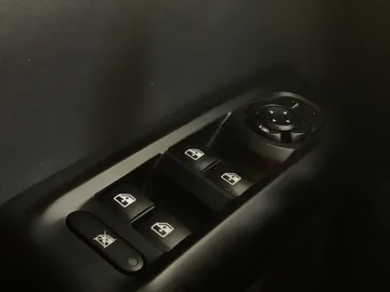 2023 Dodge Hornet - image 24