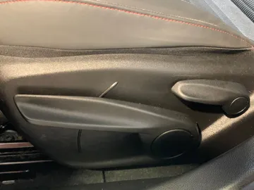 2023 Dodge Hornet - image 19