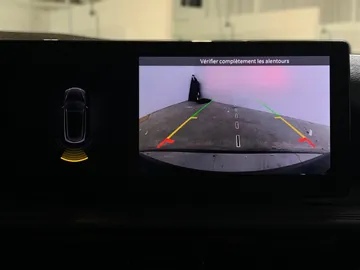 2023 Dodge Hornet - image 21