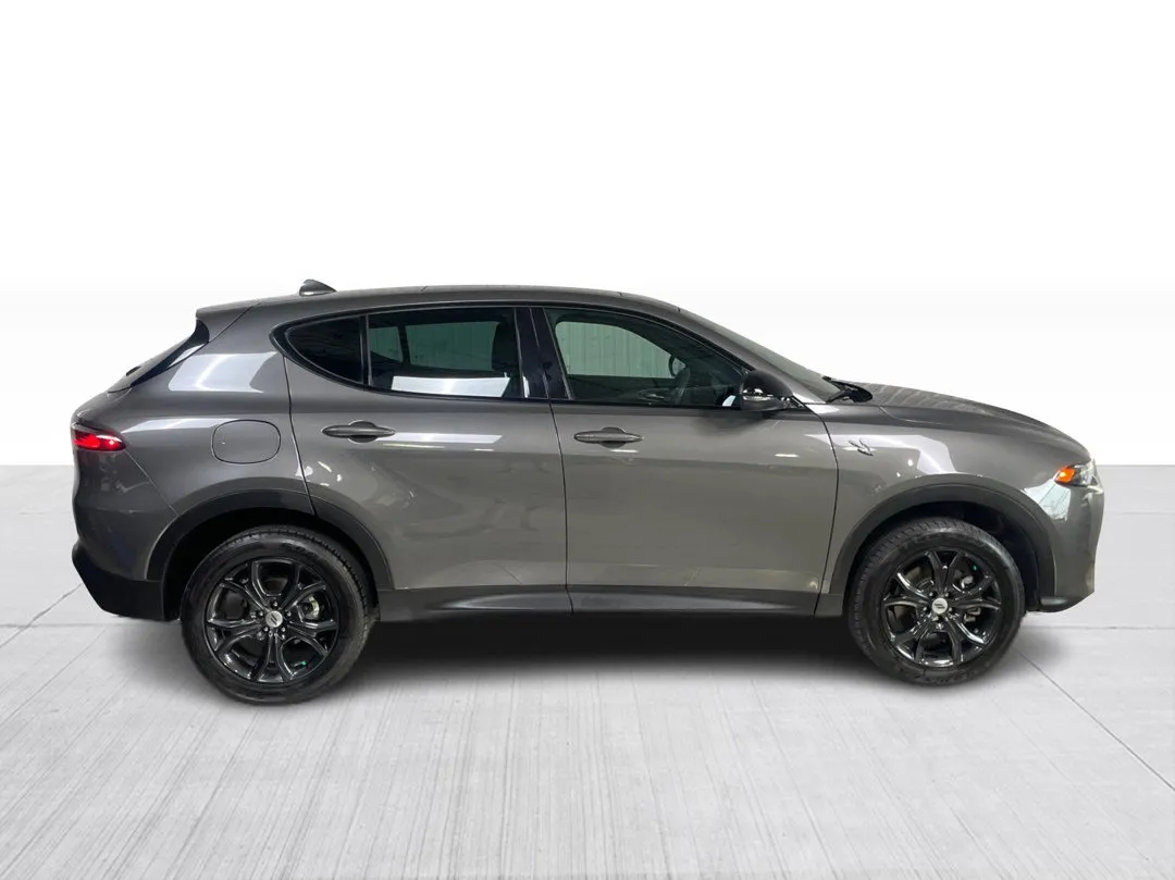 2023 Dodge Hornet — photo 2