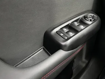 2024 Dodge Hornet - image 25