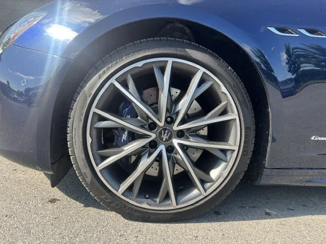 2021 Maserati Ghibli — photo 6
