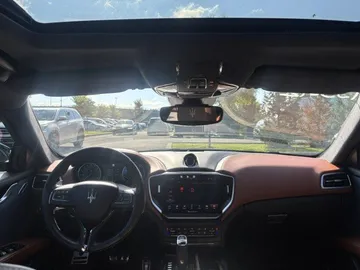 2021 Maserati Ghibli - image 9
