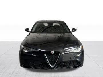 2017 Alfa Romeo Giulia - image 8
