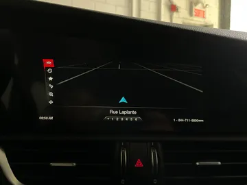 2017 Alfa Romeo Giulia - image 22