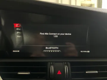 2017 Alfa Romeo Giulia - image 27