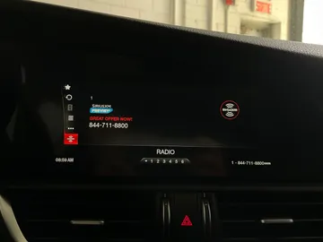 2017 Alfa Romeo Giulia - image 30