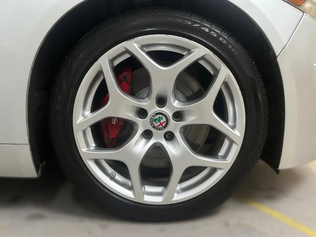 2021 Alfa Romeo Giulia — photo 6