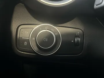 2021 Alfa Romeo Giulia - image 30
