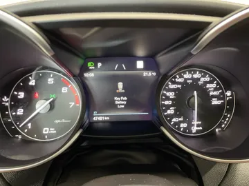2023 Alfa Romeo Giulia - image 18
