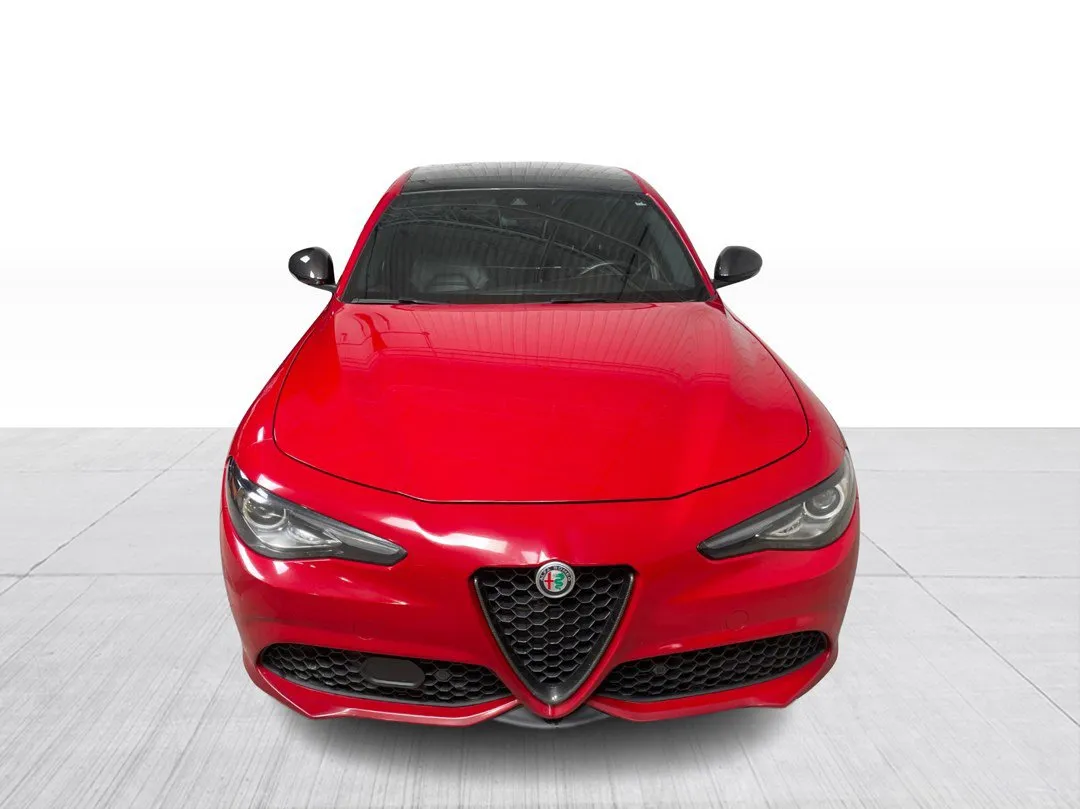 2023 Alfa Romeo Giulia — photo 2