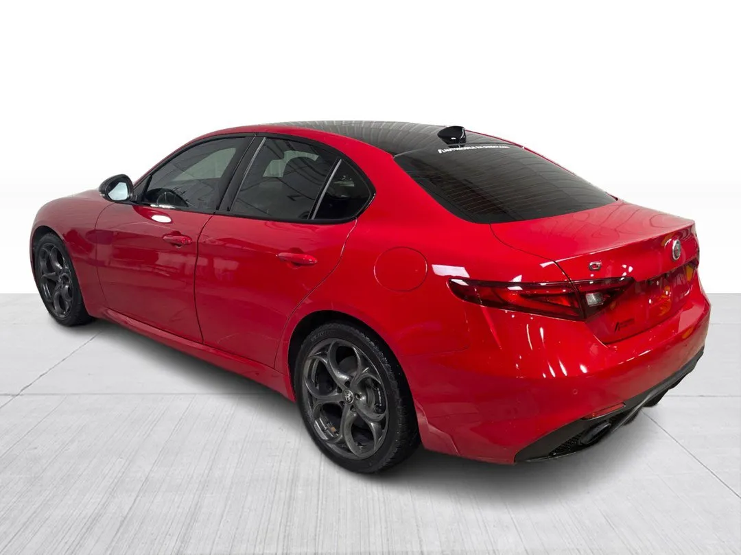 2023 Alfa Romeo Giulia — photo 5