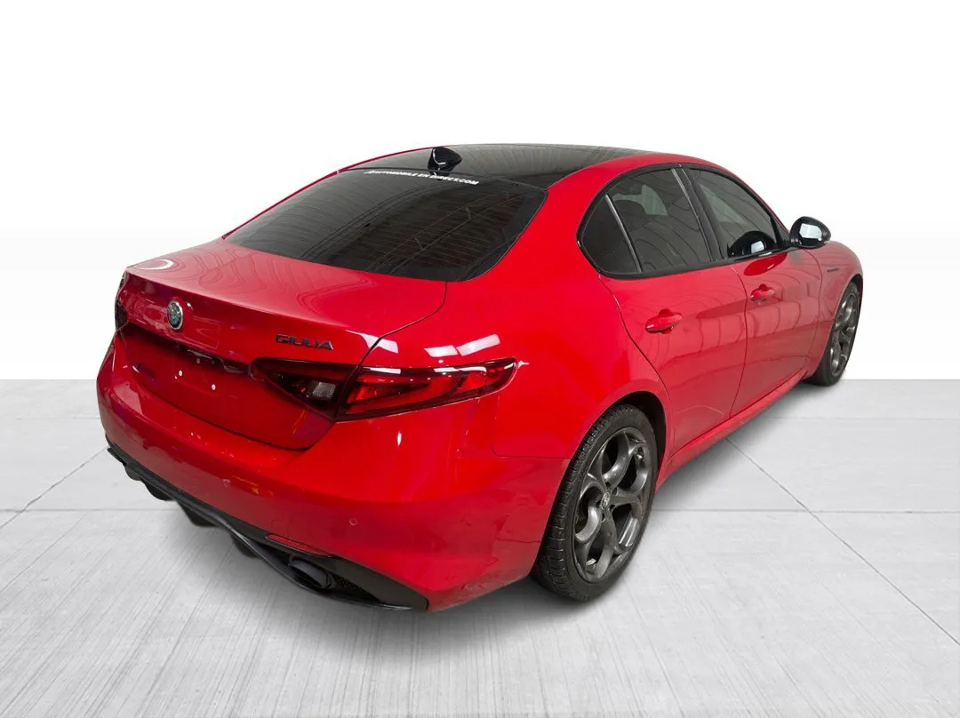 2023 Alfa Romeo Giulia — photo 7