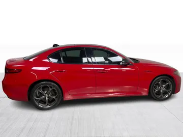 2023 Alfa Romeo Giulia - image 9