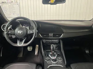 2023 Alfa Romeo Giulia - image 14