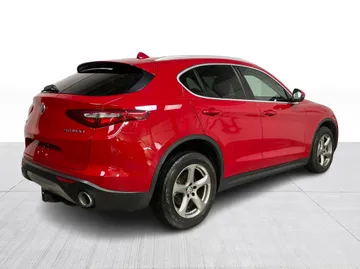 2018 Alfa Romeo Stelvio - image 13