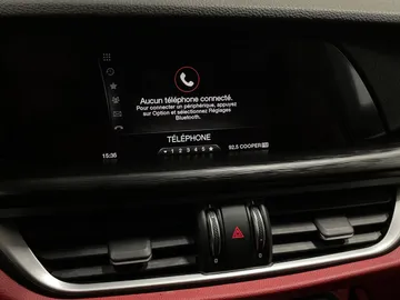 2018 Alfa Romeo Stelvio - image 25