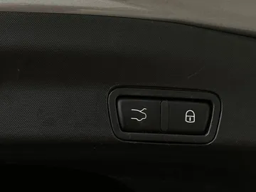 2018 Alfa Romeo Stelvio - image 30