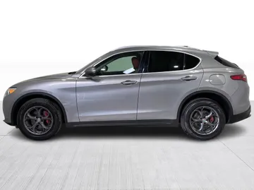 2018 Alfa Romeo Stelvio - image 10