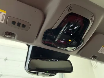 2018 Alfa Romeo Stelvio - image 16