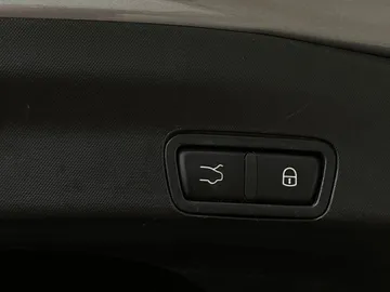 2018 Alfa Romeo Stelvio - image 30